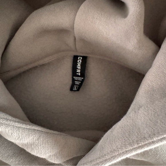 COMFRT Travel Hoodie - Picture 7 of 10